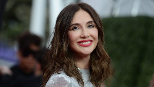 Ongekapt en ongeföhnd: zo ziet Carice van Houten eruit als ze net uit bed komt