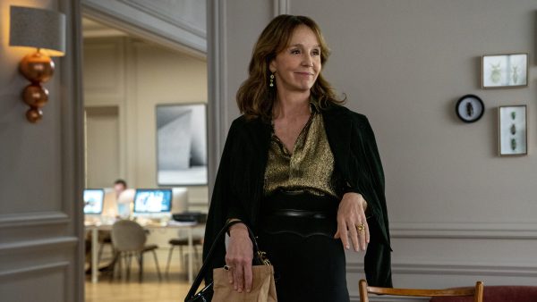 De échte ster van 'Emily in Paris' is eigenlijk Sylvie, de rasechte Parisienne