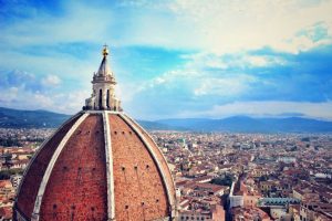 Boete voor Italiaanse priester die té uitbundig geniet van z'n klokkenspel