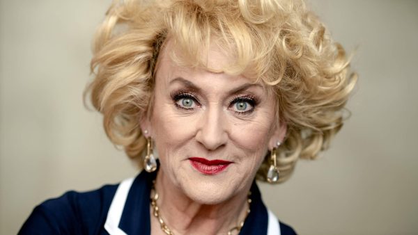 Karin Bloemen bij demonstratie: 'Als je praat, bescherm je jezelf'