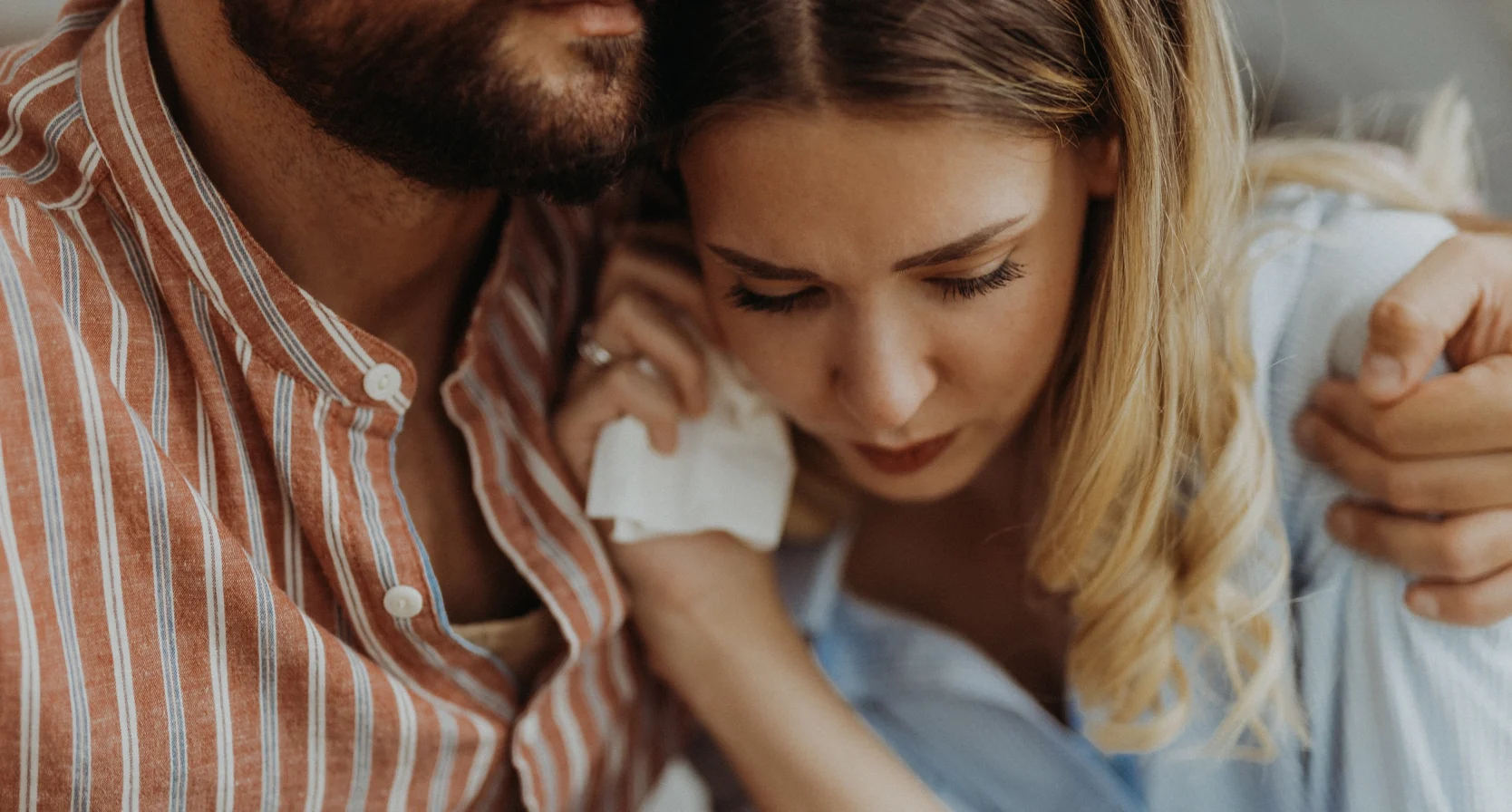 16.000 euro armer: de nieuwe liefde van weduwe Mira (39) was vooral uit op haar geld
