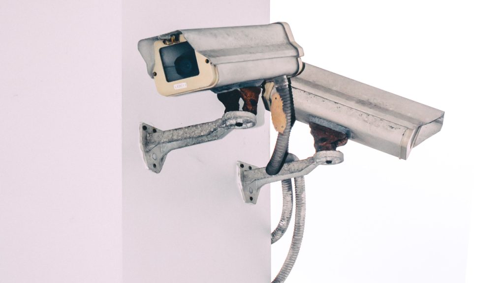 Man steelt straatnaambord 'Woutersstraat' maar wordt betrapt door de 'wouten'