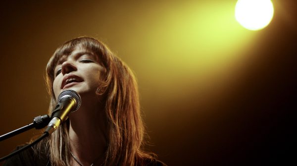 Zangeres Laura Jansen deelt ervaringen met seksueel overschrijdend gedrag