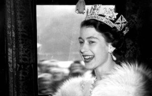 Thumbnail voor 14 iconische foto's van 70 jaar Queen Elizabeth op de troon