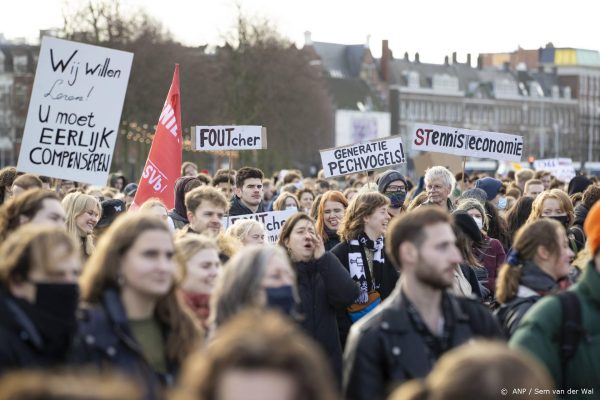 Grote opkomst bij betoging voor meer compensatie leenstelsel