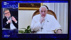 Thumbnail voor Paus Franciscus is eerste Paus ooit in talkshow: 'Ik wilde vroeger slager worden'