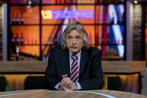 Thumbnail voor Johan Derksen over 'propje' Overmars: 'Beetje jezelf overschatten'