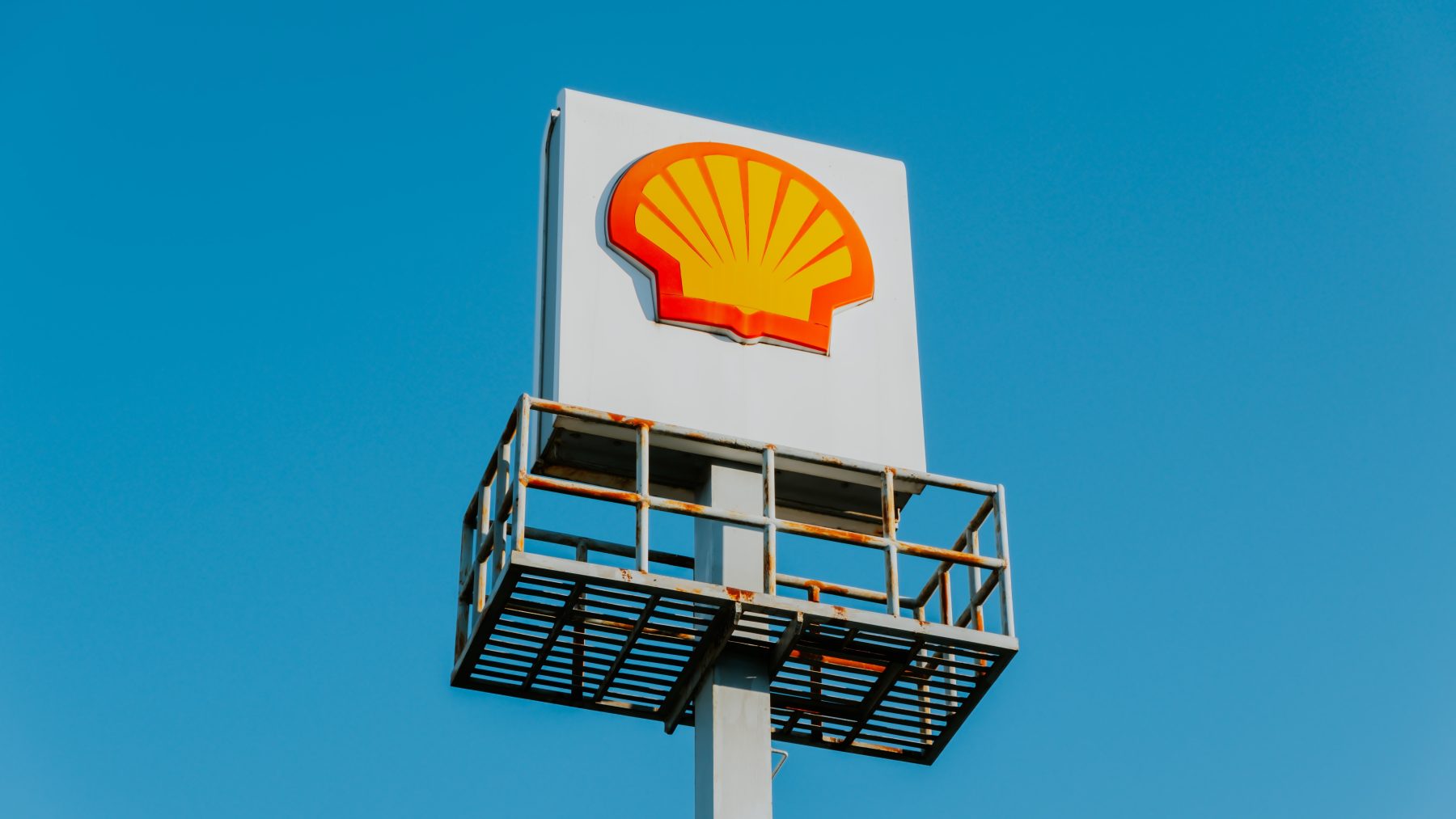En de winnaar is... Reclame Shell en Staatsbosbeheer wint ‘vieze’ prijs Greenpeace