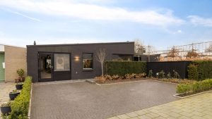 Thumbnail voor Gevalletje 'gaat om het innerlijk': vanbinnen is deze woning één grote Valentijnsdag-reclame