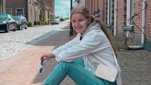 Thumbnail voor Meike (17) leeft door sondevoeding: 'Ik wil dat ze de jonge vrouw zien áchter het slangetje'