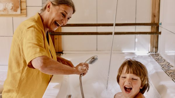 oppassen-kleinkinderen-houd-je-helemaal-niet-jong