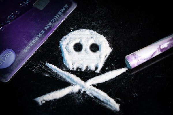Politie vindt 350 kilo cocaïne en 19 vuurwapens in Breda