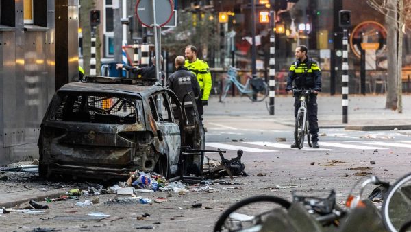 Man krijgt celstraf voor stenen gooien tijdens Coolsingelrellen