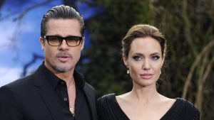 Thumbnail voor Brad Pitt klaagt Angelina Jolie zakelijk aan