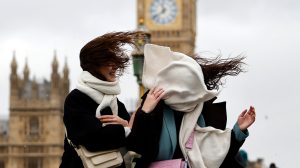 Thumbnail voor Storm Eunice zorgt voor hardste windstoot ooit gemeten in Engeland