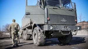Thumbnail voor 'Eerste militairen gesignaleerd in Oost-Oekraïne, slachtoffers bij Oekraïense leger'