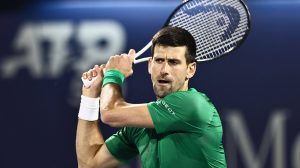 Thumbnail voor Ongevaccineerde Djokovic hoopt tóch te tennissen in Indian Wells