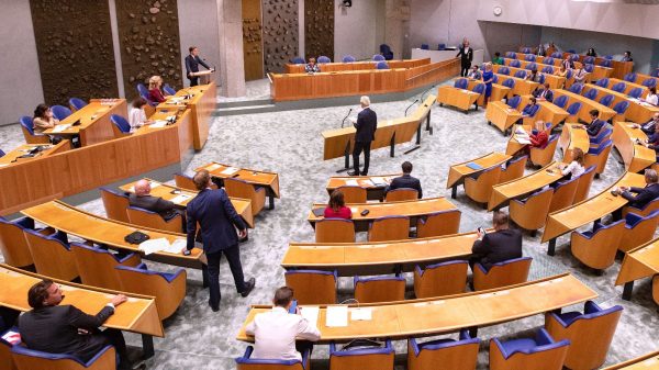 Eerste Kamer wil af van bezuiniging jeugdzorg en ontkoppeling AOW