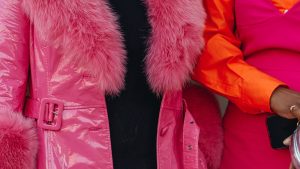 Thumbnail voor De 'barbie-coat' is dé nieuwe jassentrend (en deze bekende vrouwen dragen 'm)