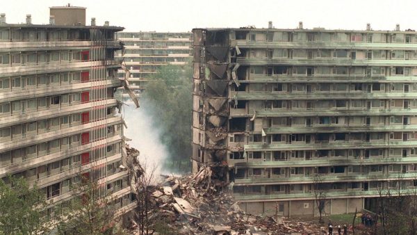 rampvlucht KRO-NCRV maakt dramaserie over Bijlmerramp: 'Rampvlucht'