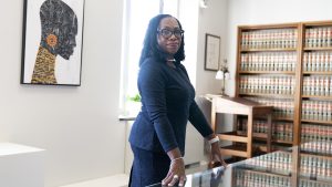 Thumbnail voor Ketanji Brown Jackson als eerste zwarte vrouw voorgedragen voor Hooggerechtshof VS