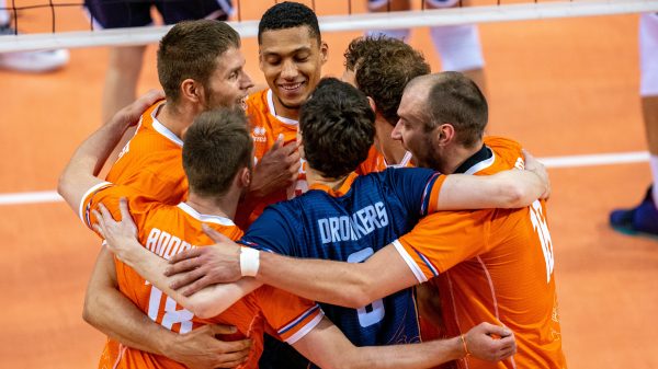 Volleyballers niet naar WK vanwege oorlog: 'Ondenkbaar dat er in Rusland gespeeld wordt'