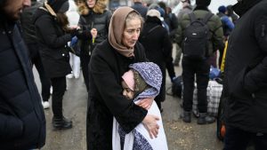 Thumbnail voor Liveblog | Oorlog in Oekraïne: Tsjechië roept noodtoestand uit om Oekraïense vluchtelingen
