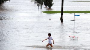 Thumbnail voor Noodweer in Australië: 200.000 Australiërs op de vlucht, dertien mensen overleden