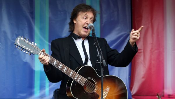 paul-mccartney-glastonbury