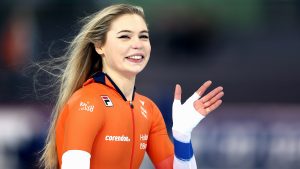 Thumbnail voor Schaatsster Jutta Leerdam voor het eerst wereldkampioene sprint