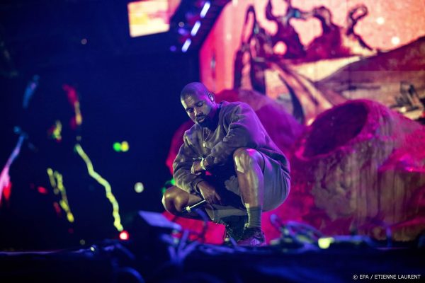 Kanye West rijmt over pijn van de scheiding: voelt als zware Covid