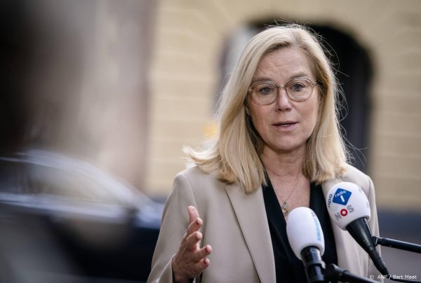 Kaag noemt uitlatingen Poetin over westerse sancties ‘oorlogspropaganda’