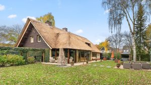 Thumbnail voor Scandinavië, maar dan in Gelderland: villa met jachthut te koop