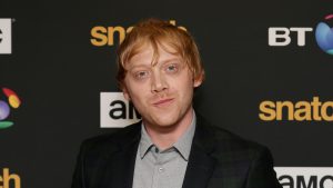 Thumbnail voor Dochtertje van Rupert Grint krijgt een echte 'Harry Potter'-opvoeding: 'Ze heeft al een toverstok'