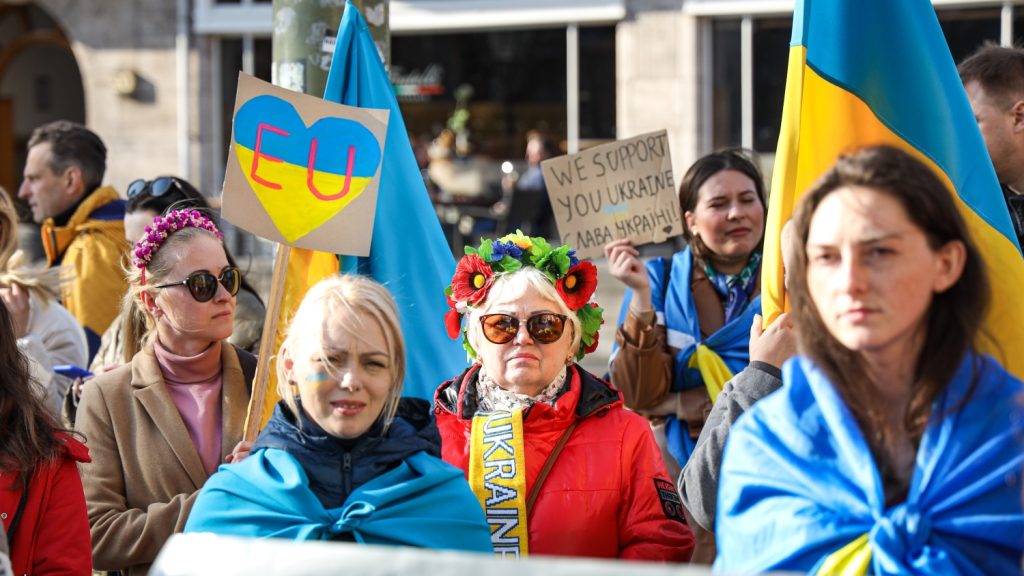 In actie: meerdere steden houden manifestaties om stil te staan bij de oorlog in Oekraïne