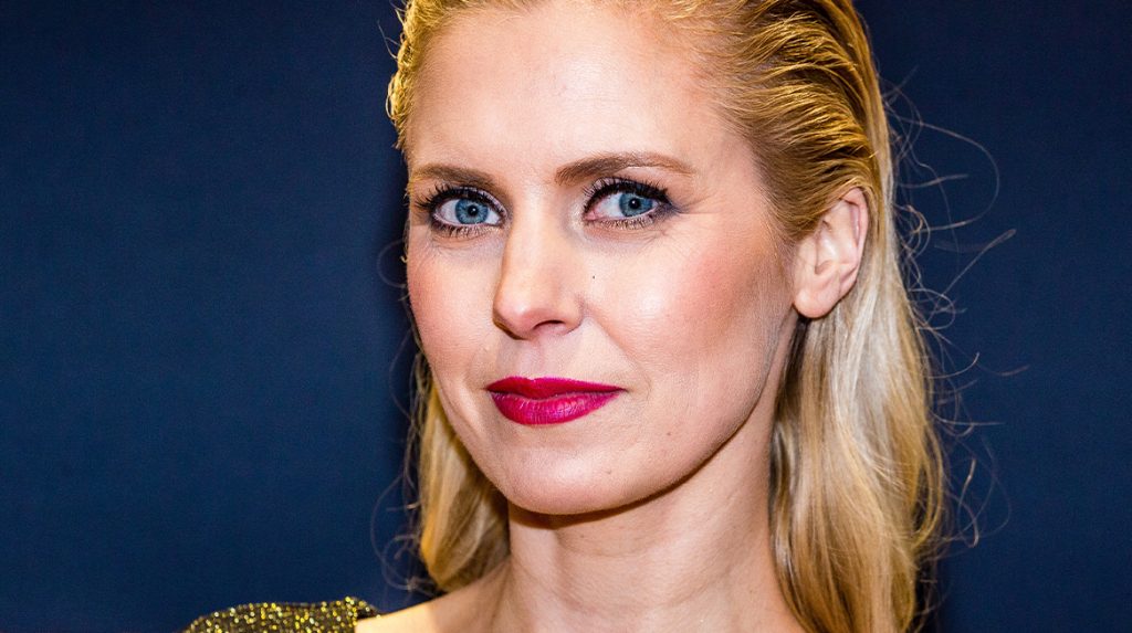 Bettina Holwerda over borstvoeding: 'Magisch maar ik heb het vervloekt'