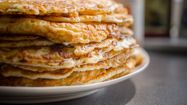 Om je vingers bij af te likken: het is Nationale Pannenkoekendag en dít zit erachter