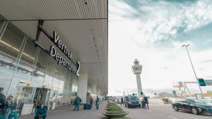 Thumbnail voor 13 miljoen voor aanpak drugssmokkel via Schiphol en havens