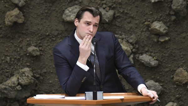 Tweede Kamer berispt Thierry Baudet om niet melden nevenfuncties