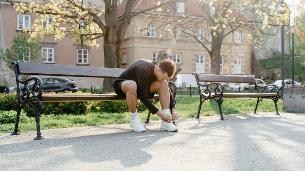 Zoontje verklapt dat mama verliefd is op de gymleraar: 'Die schaamte voel ik nog steeds'