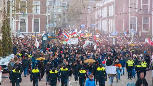 Agent en corona-activist ontslagen bij politie om plichtsverzuim