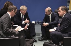 Johnson wil banden met Poetin niet normaliseren na oorlog