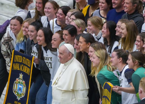 Paus geeft ook vrouwen de bevoegdheid afdeling te leiden