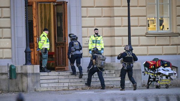 Twee vrouwen overleden op Zweedse school na gewelddadige aanval door leerling