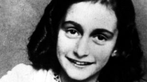 Thumbnail voor Eerherstel geëist na nieuw onderzoek: 'Joodse notaris was niet verrader Anne Frank'