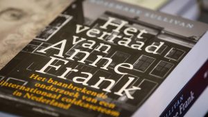 Thumbnail voor Coldcaseteam Anne Frank geschokt door terugroepen boek