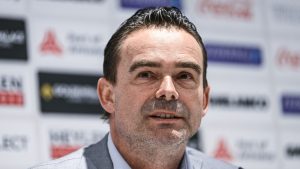 Thumbnail voor Sponsoren vertrekken bij Antwerp FC vanwege aanstelling Marc Overmars