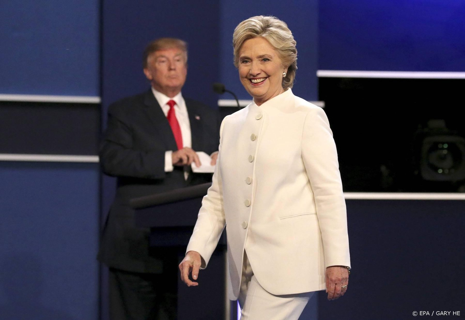 Donald Trump klaagt Hillary Clinton aan voor leggen van link met Rusland tijdens verkiezingen