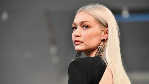 inch Lui Transformator Platinablond haar, net als Gigi Hadid. Maar hoe blondeer je veilig? -  LINDA.nl