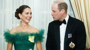 Thumbnail voor Zwoele dansmoves en royale mode: zo straalde hertogin Kate in de Cariben